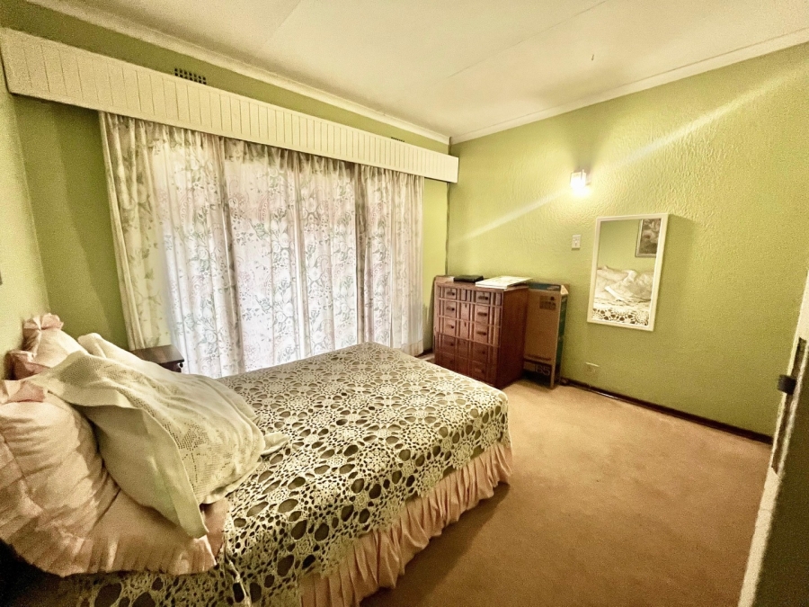 5 Bedroom Property for Sale in Protea Park North West
